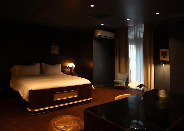 Aethos 5*