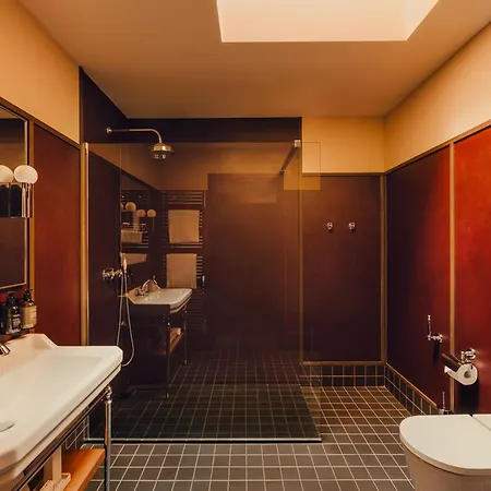 Aethos 5* Milánó
