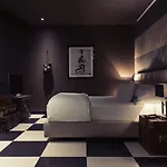 Aethos 5*